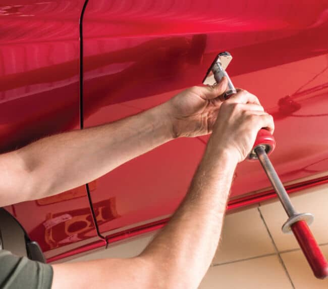 Reparación de defensas Houston TX reparación profesional de defensas plásticas igualación de pintura Race Track Auto Center Westchase