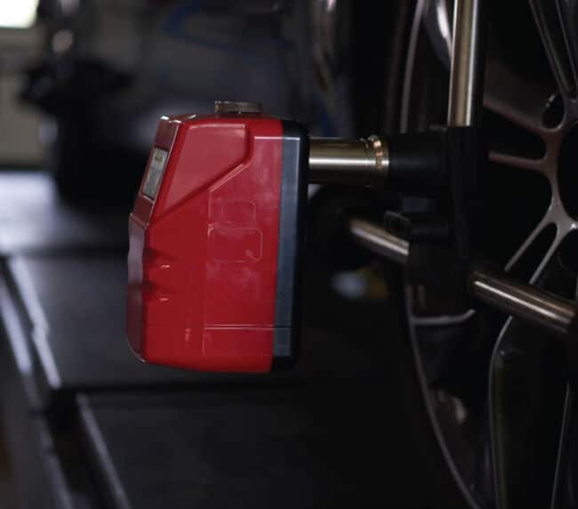 Afinación de autos Houston mantenimiento profesional de vehículos optimización Race Track Auto Center Westchase