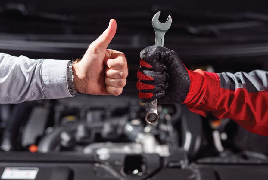 Reparación de colisiones Houston reparación profesional de vehículos restauración Race Track Auto Center Westchase