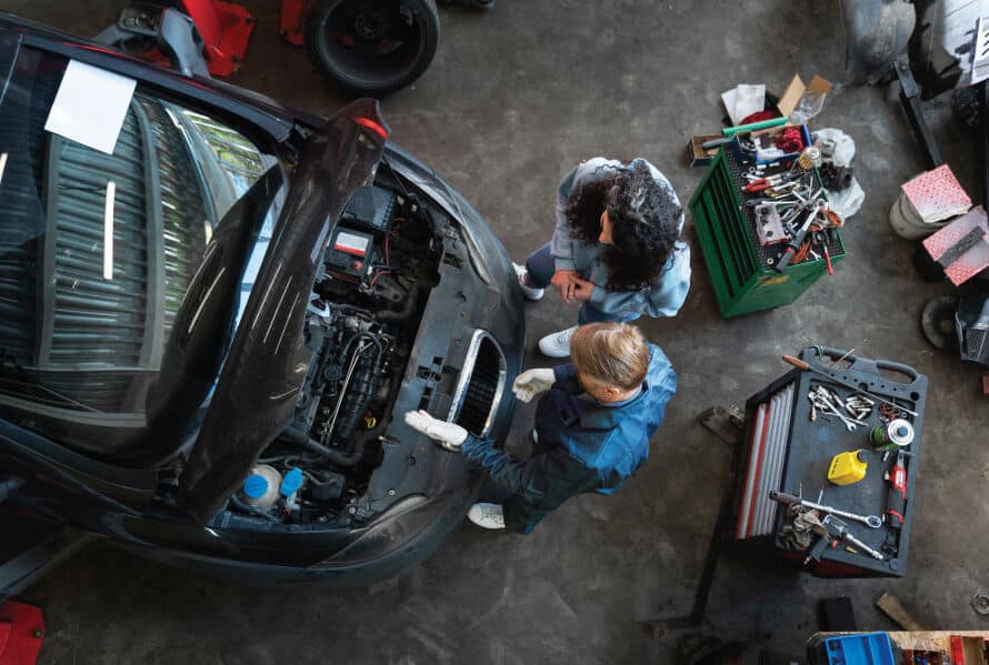 Garaje móvil Houston servicio profesional de vehículos reparación móvil Race Track Auto Center Westchase